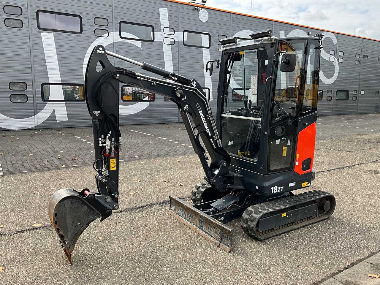 Eurocomach 18ZT - Μίνι εκσκαφέας: φωτογραφία 1 Eurocomach 18ZT - Μίνι εκσκαφέας: φωτογραφία 1