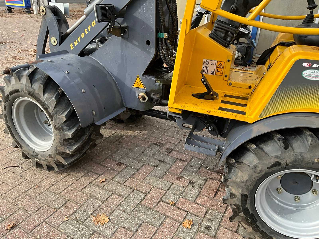 Ελαστιχοφόρος φορτωτής Eurotrac 2020 EUROTRAC W12S SHOVEL: φωτογραφία 6 Ελαστιχοφόρος φορτωτής Eurotrac 2020 EUROTRAC W12S SHOVEL: φωτογραφία 6