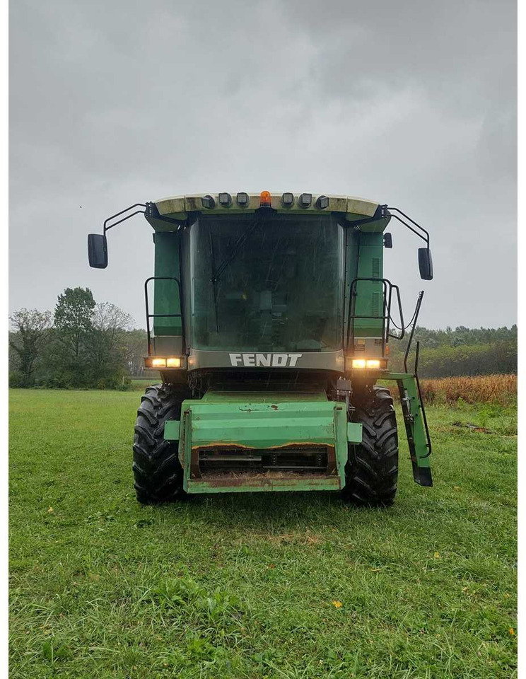 FENDT 8350 - Θεριζοαλωνιστική μηχανή: φωτογραφία 3 FENDT 8350 - Θεριζοαλωνιστική μηχανή: φωτογραφία 3