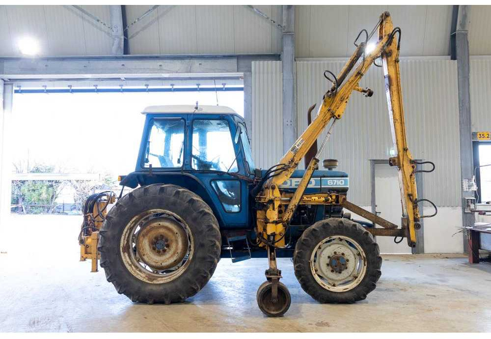 FORD - 6710 - 4-WHEEL DRIVE TRACTOR - Τρακτέρ: φωτογραφία 1 FORD - 6710 - 4-WHEEL DRIVE TRACTOR - Τρακτέρ: φωτογραφία 1