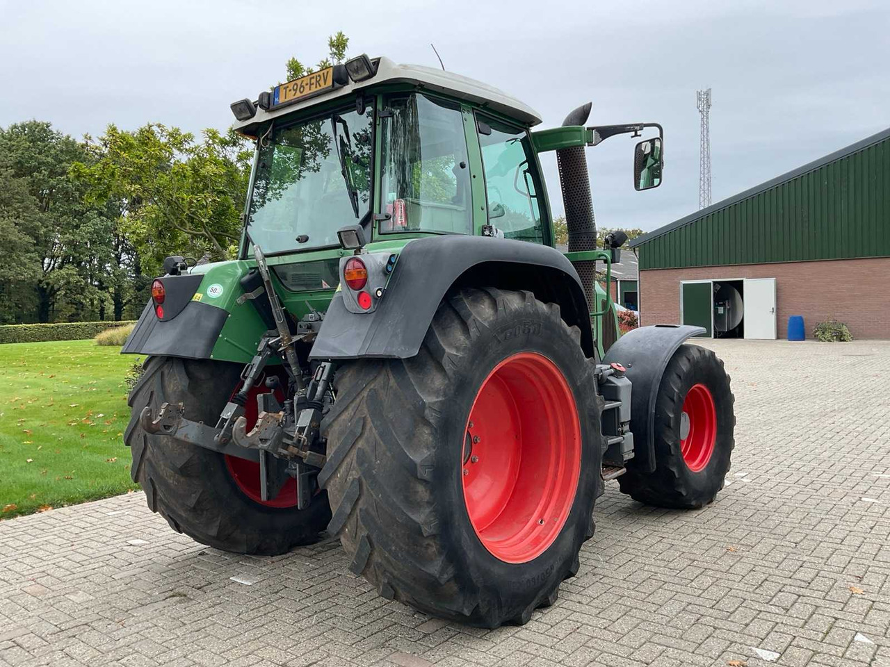 Fendt 412 Vario TMS - Τρακτέρ: φωτογραφία 5 Fendt 412 Vario TMS - Τρακτέρ: φωτογραφία 5