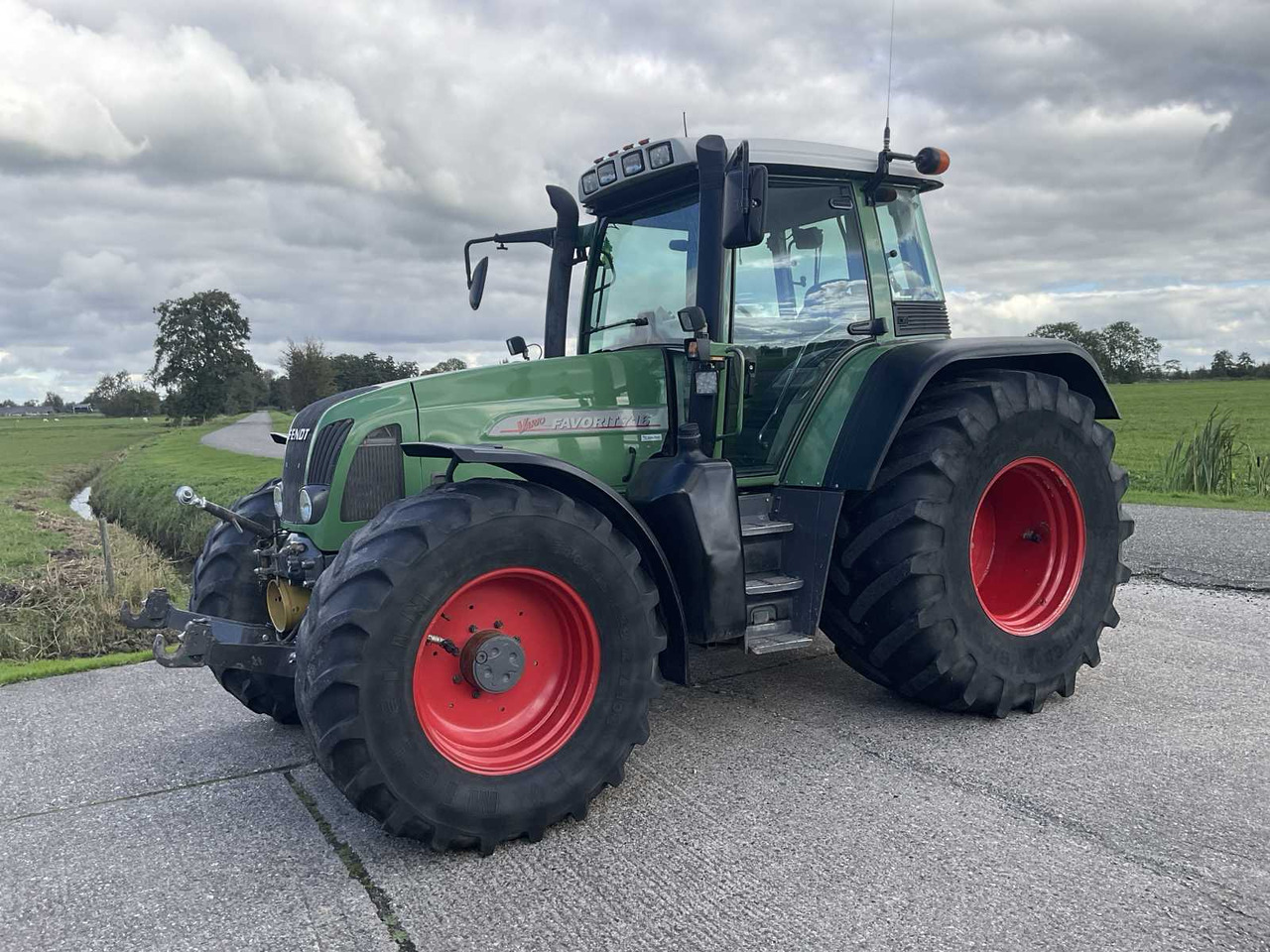 Fendt Vario 716 - Τρακτέρ: φωτογραφία 3 Fendt Vario 716 - Τρακτέρ: φωτογραφία 3