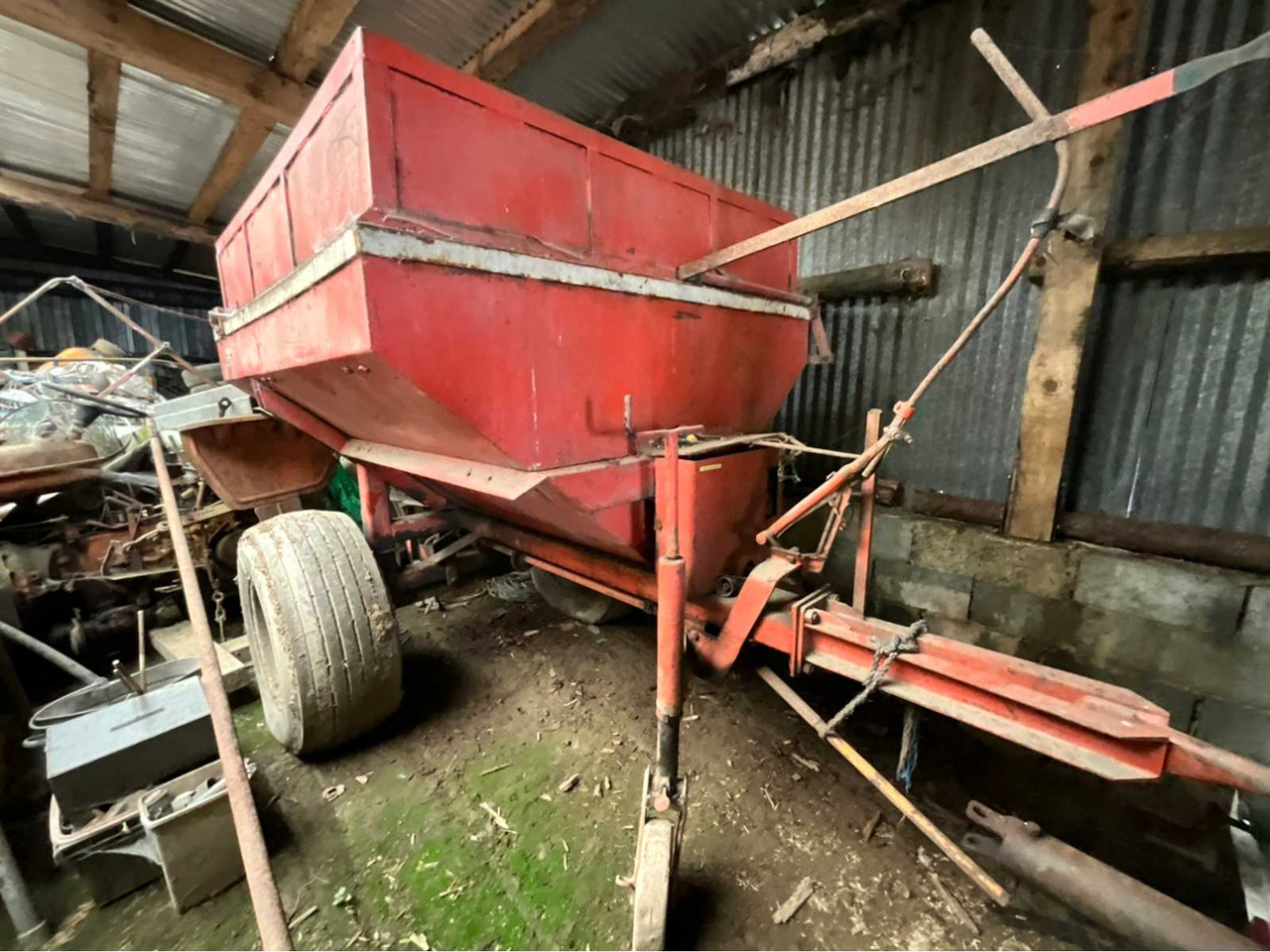 Fertilizer Seeder - Μηχανήματα σποράς: φωτογραφία 2 Fertilizer Seeder - Μηχανήματα σποράς: φωτογραφία 2