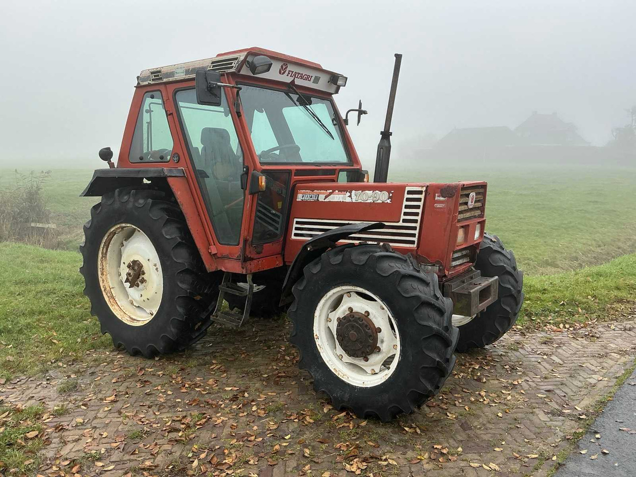 Fiat 1990 FIAT 70-90 DT ALL-WHEEL DRIVE FARM TRACTOR - Τρακτέρ: φωτογραφία 3 Fiat 1990 FIAT 70-90 DT ALL-WHEEL DRIVE FARM TRACTOR - Τρακτέρ: φωτογραφία 3