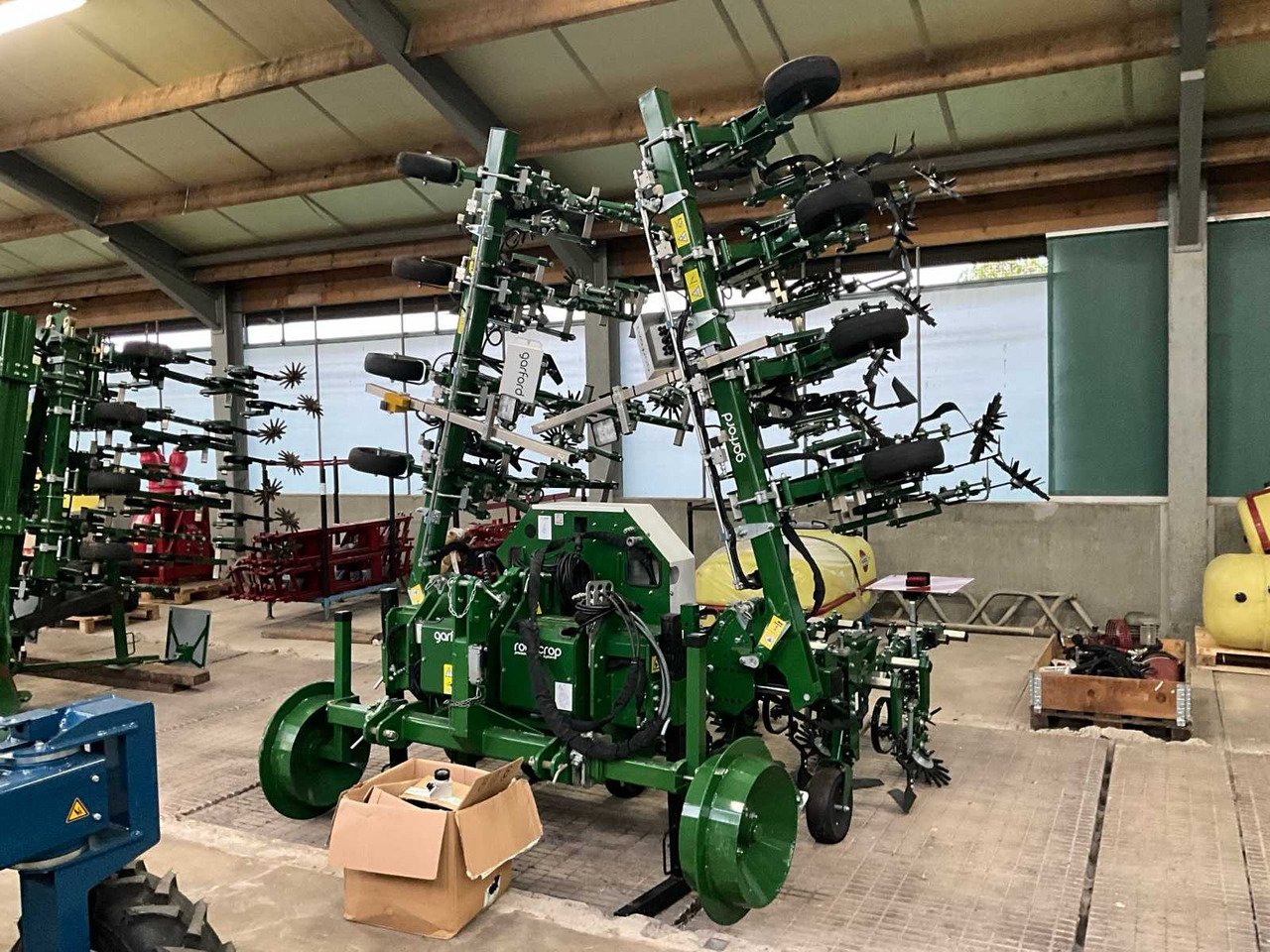 Garford Interrow Side-Shift 12 rijer - Μηχανή οργώματος: φωτογραφία 1 Garford Interrow Side-Shift 12 rijer - Μηχανή οργώματος: φωτογραφία 1