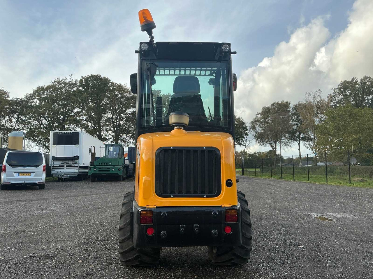 Giant 2014 GIANT V452T X-TRA SHOVEL - Ελαστιχοφόρος φορτωτής: φωτογραφία 4 Giant 2014 GIANT V452T X-TRA SHOVEL - Ελαστιχοφόρος φορτωτής: φωτογραφία 4