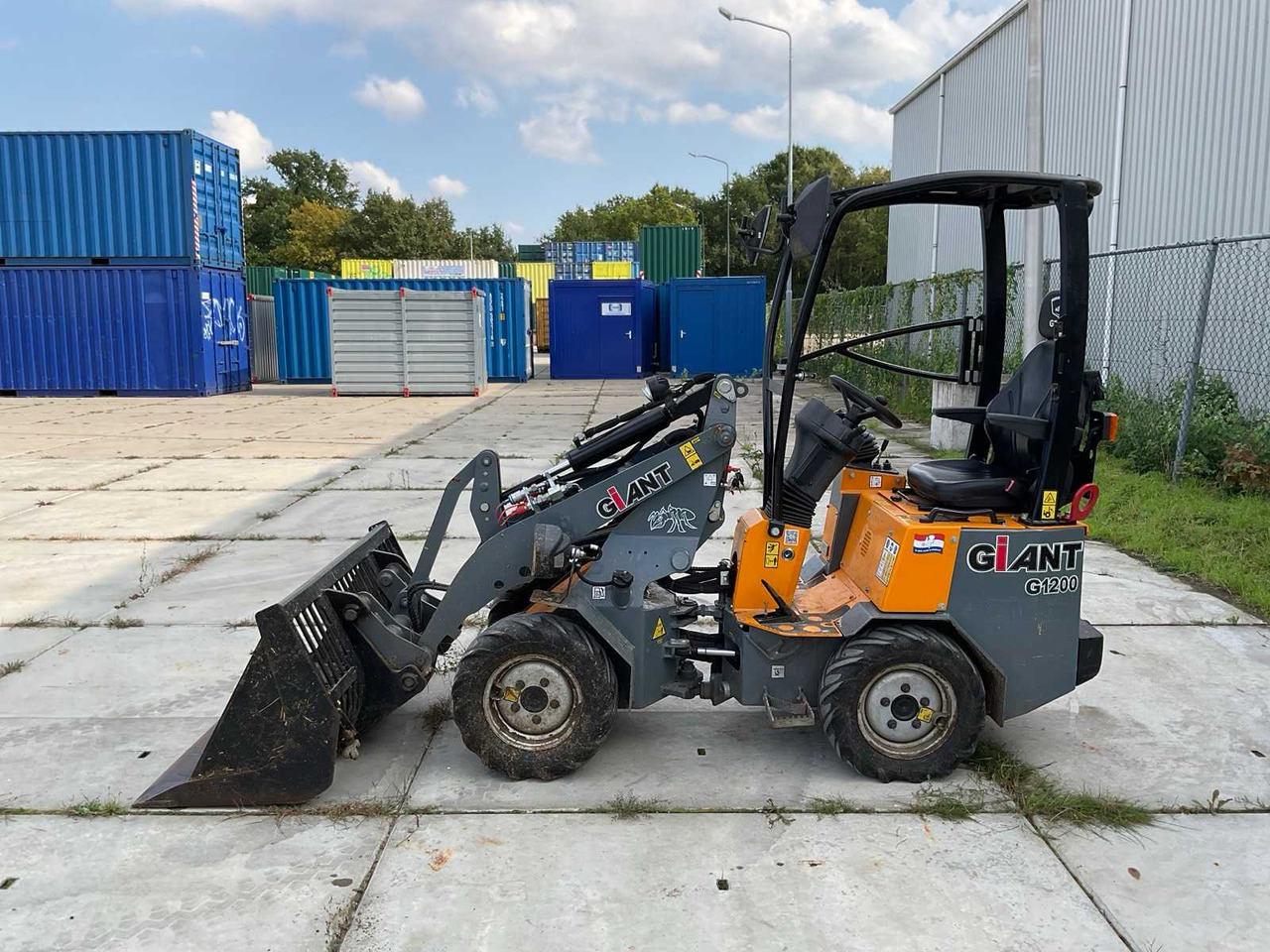 Giant G1200 - Ελαστιχοφόρος φορτωτής: φωτογραφία 3 Giant G1200 - Ελαστιχοφόρος φορτωτής: φωτογραφία 3