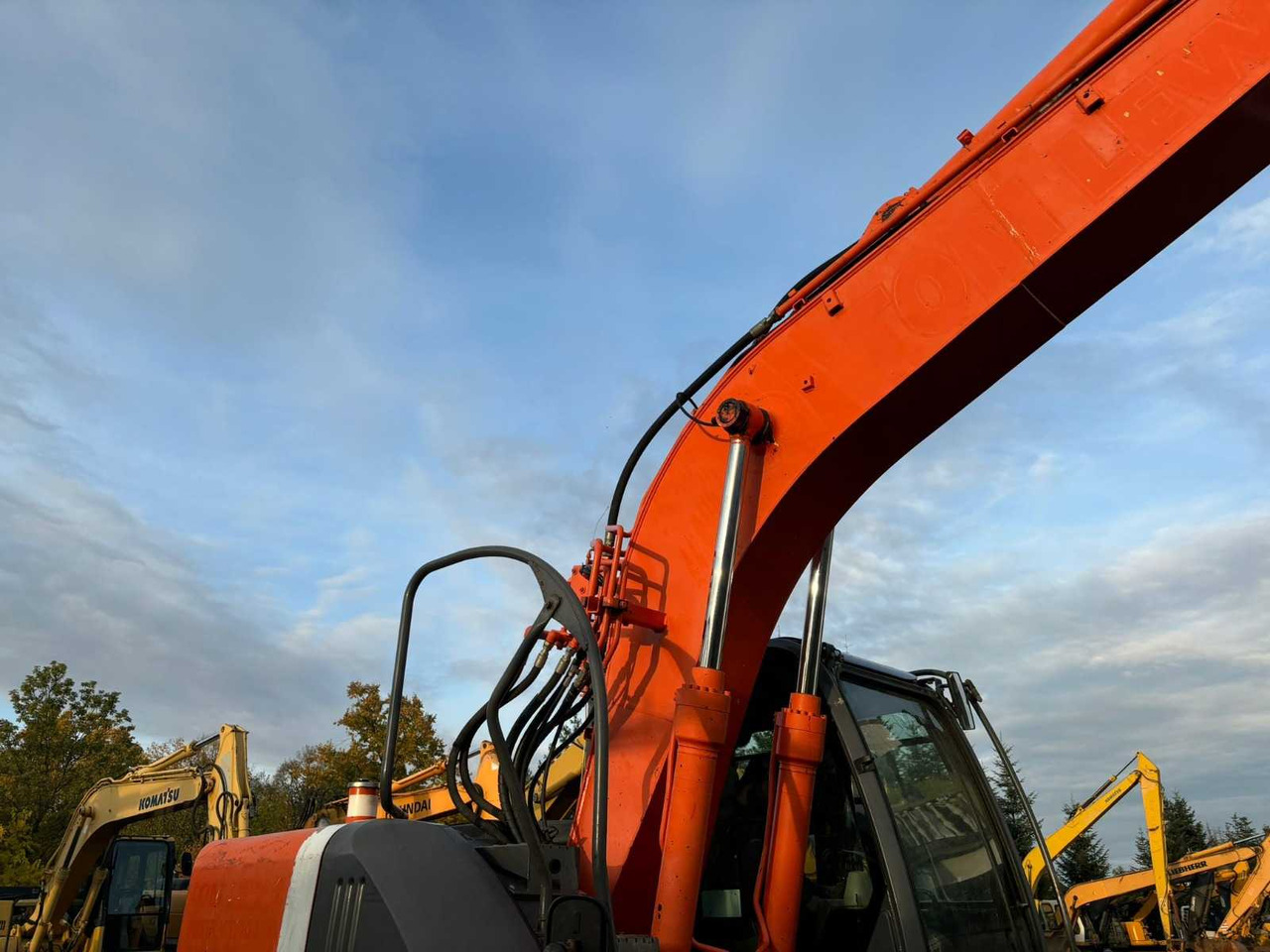 Εκσκαφέας HITACHI - ZX135US - 3 - TRACKED EXCAVATOR: φωτογραφία 11