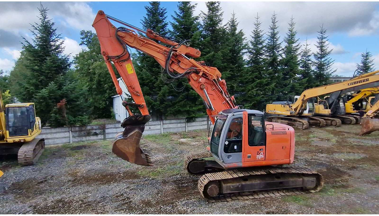 HITACHI ZX225USLC - Ερπυστριοφόρος εκσκαφέας: φωτογραφία 5 HITACHI ZX225USLC - Ερπυστριοφόρος εκσκαφέας: φωτογραφία 5