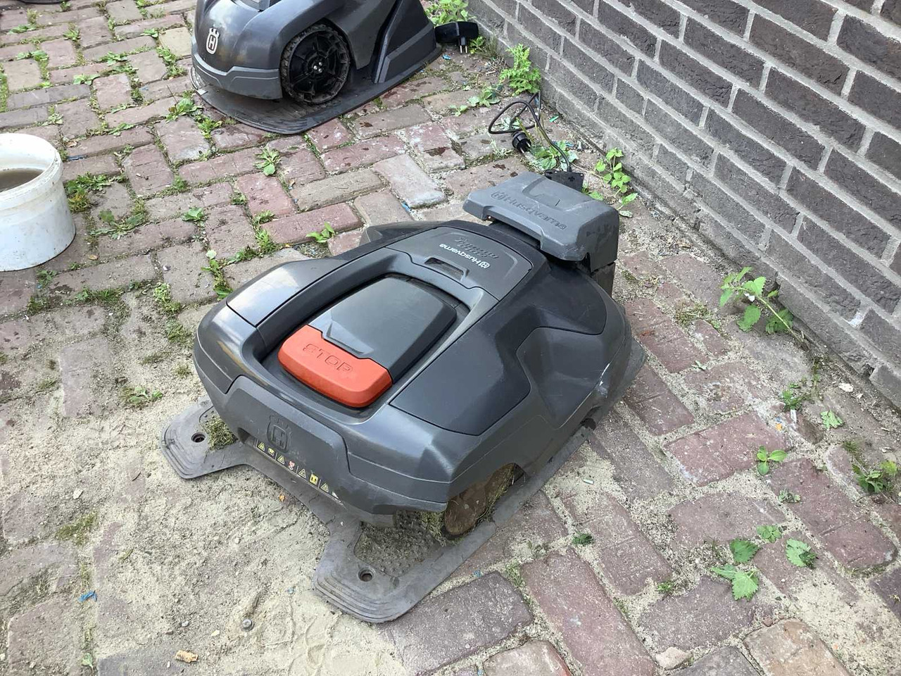 Husqvarna 310 - Χλοοκοπτικό: φωτογραφία 1 Husqvarna 310 - Χλοοκοπτικό: φωτογραφία 1