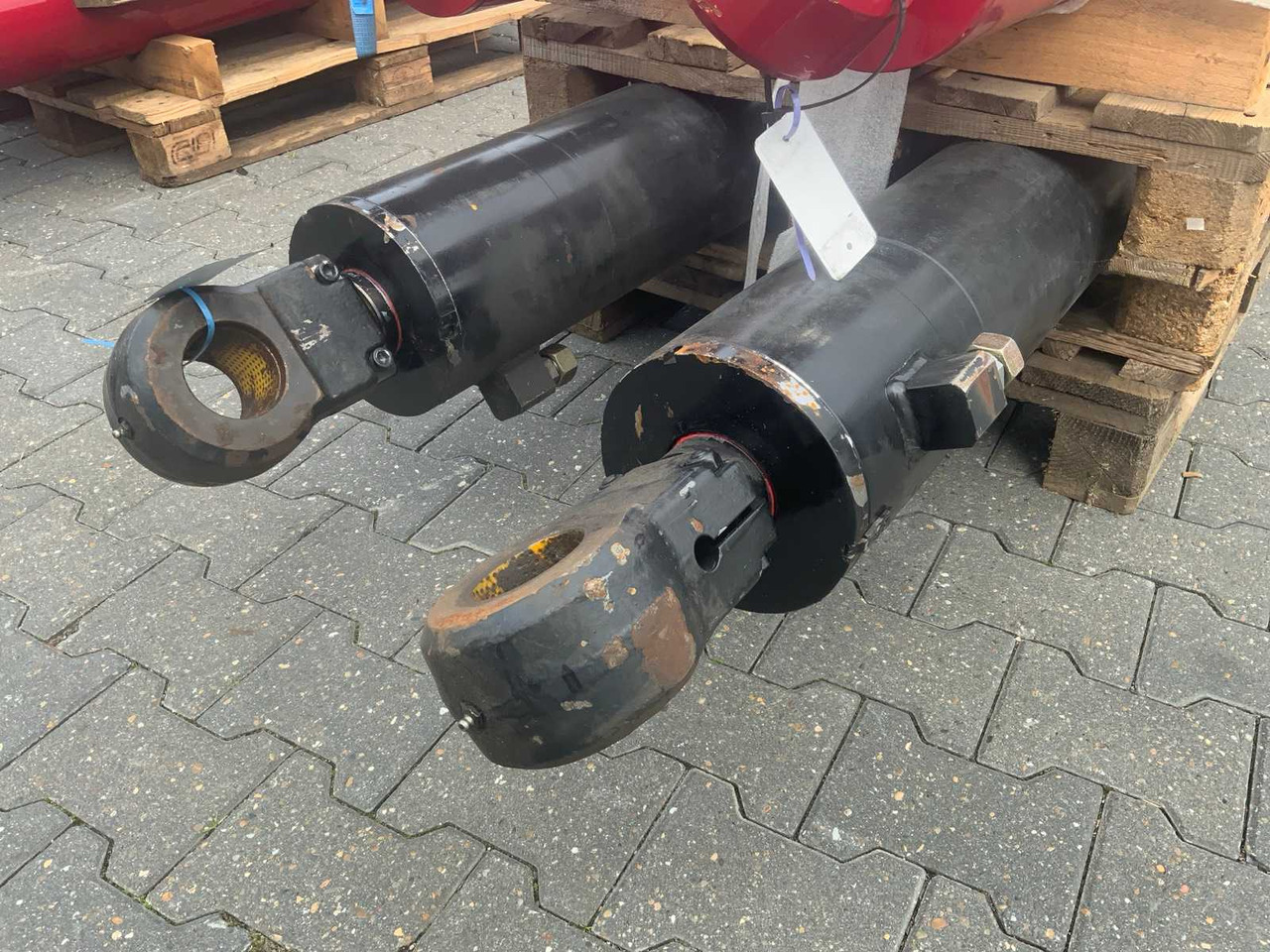Hydraulic cylinder (2x) - Μηχανηματα λιπάσματα: φωτογραφία 1 Hydraulic cylinder (2x) - Μηχανηματα λιπάσματα: φωτογραφία 1
