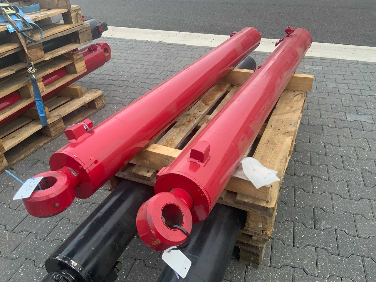 Hydraulic cylinder (2x) - Μηχανηματα λιπάσματα: φωτογραφία 2 Hydraulic cylinder (2x) - Μηχανηματα λιπάσματα: φωτογραφία 2
