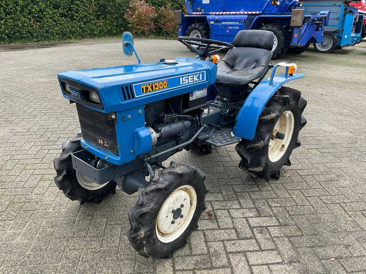 Iseki TX1300 - Μικρό τρακτέρ: φωτογραφία 1 Iseki TX1300 - Μικρό τρακτέρ: φωτογραφία 1