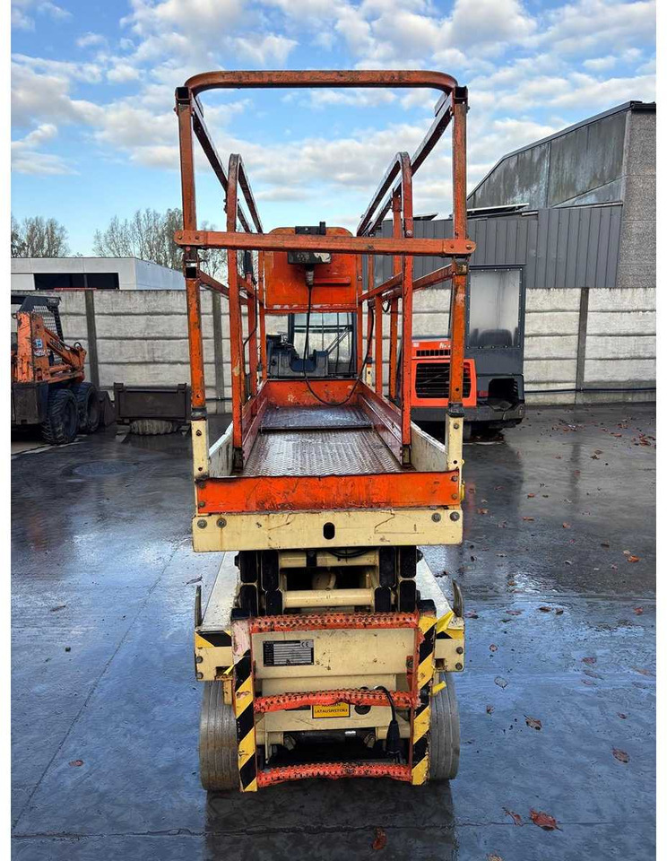 JLG - 2033E - AERIAL WORK PLATFORMS - 1997 - Πλατφόρμα εναέρια: φωτογραφία 4 JLG - 2033E - AERIAL WORK PLATFORMS - 1997 - Πλατφόρμα εναέρια: φωτογραφία 4