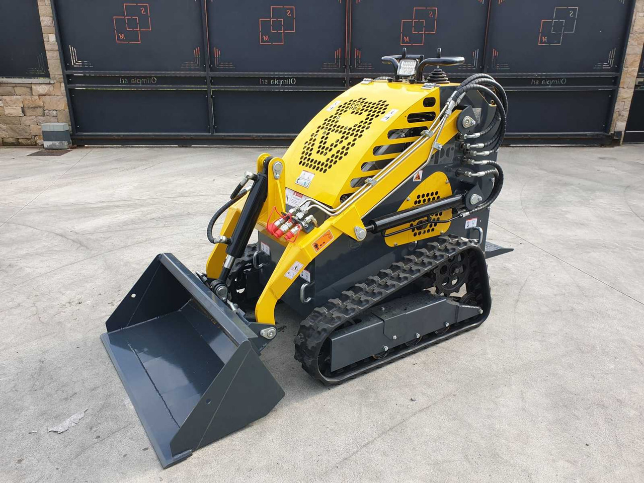 JPC HT360 MINI TRACK LOADER - Ελαστιχοφόρος φορτωτής: φωτογραφία 1 JPC HT360 MINI TRACK LOADER - Ελαστιχοφόρος φορτωτής: φωτογραφία 1