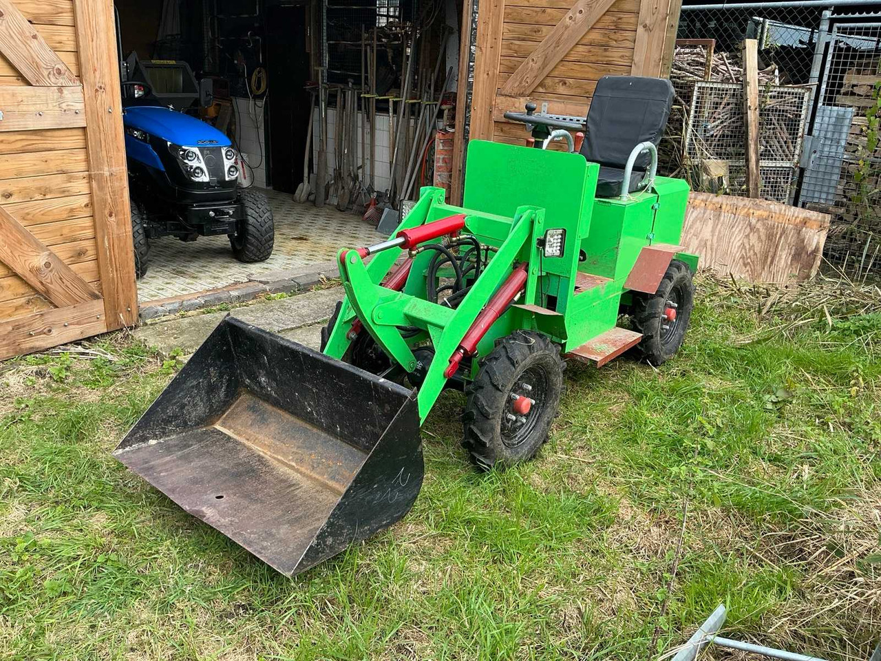 JPC ME18 SHOVEL - Ελαστιχοφόρος φορτωτής: φωτογραφία 1 JPC ME18 SHOVEL - Ελαστιχοφόρος φορτωτής: φωτογραφία 1