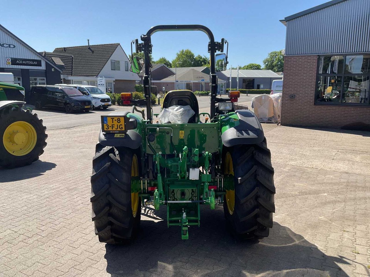 John Deere 5050E - Τρακτέρ: φωτογραφία 5 John Deere 5050E - Τρακτέρ: φωτογραφία 5