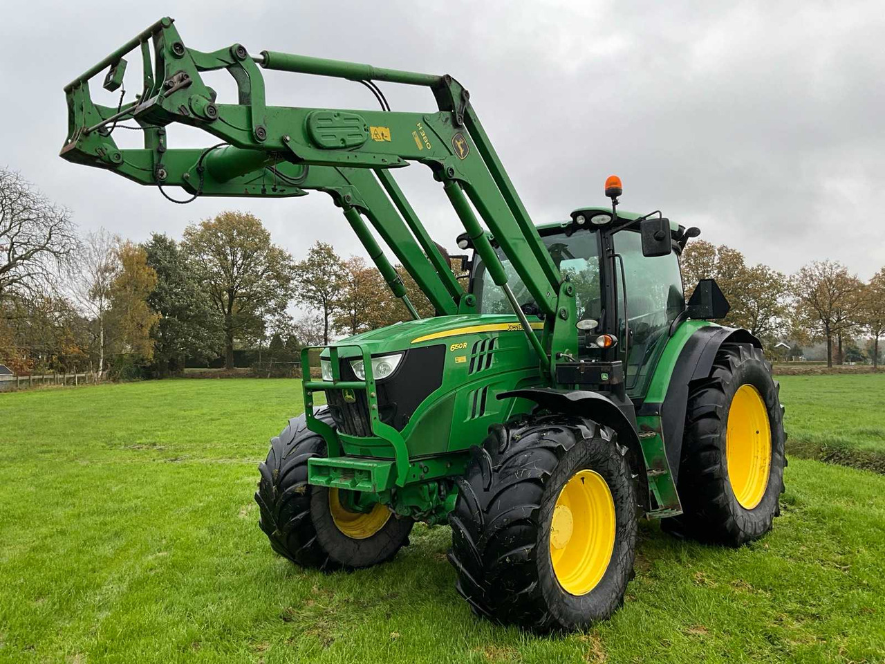 John Deere 6150R Autopower - Τρακτέρ: φωτογραφία 2 John Deere 6150R Autopower - Τρακτέρ: φωτογραφία 2