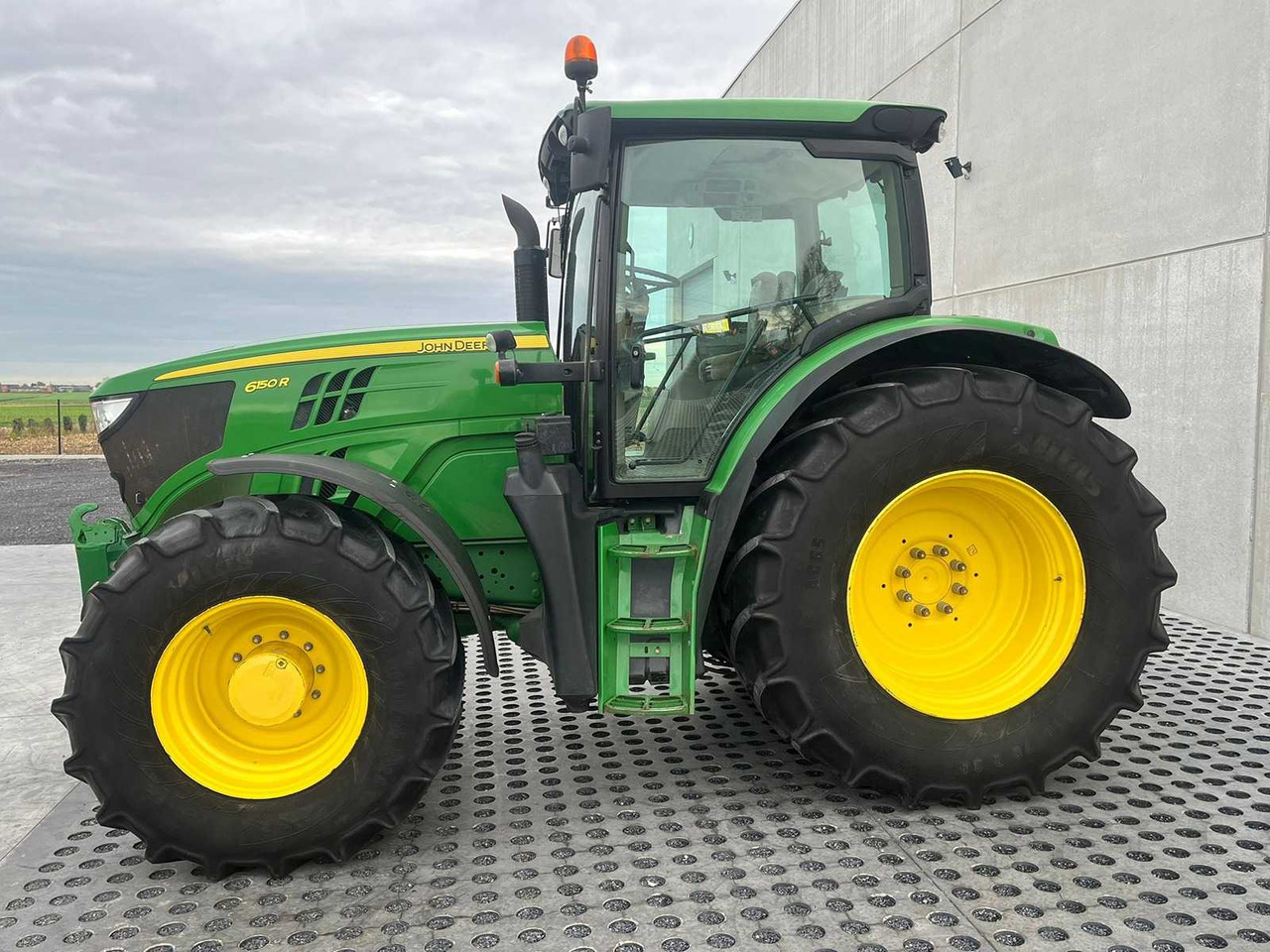 John Deere 6150R - Τρακτέρ: φωτογραφία 2 John Deere 6150R - Τρακτέρ: φωτογραφία 2