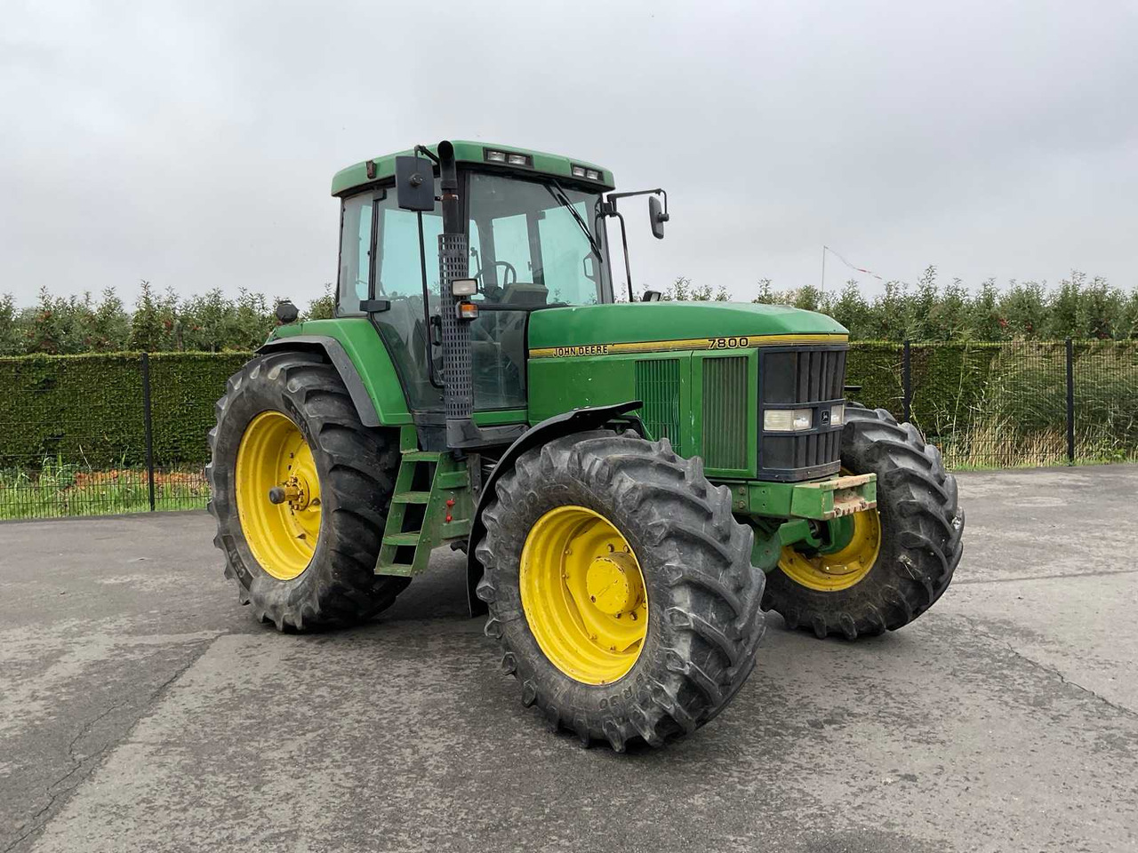 John Deere 7800 - Τρακτέρ: φωτογραφία 1 John Deere 7800 - Τρακτέρ: φωτογραφία 1