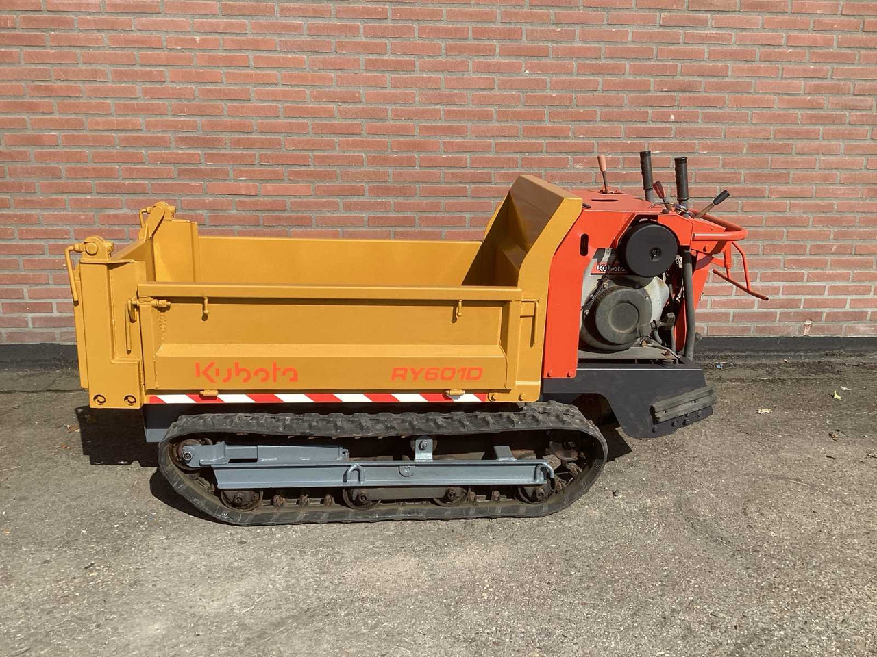 KUBOTA RY601D-3 - Ανατρεπόμενο όχημα: φωτογραφία 1 KUBOTA RY601D-3 - Ανατρεπόμενο όχημα: φωτογραφία 1