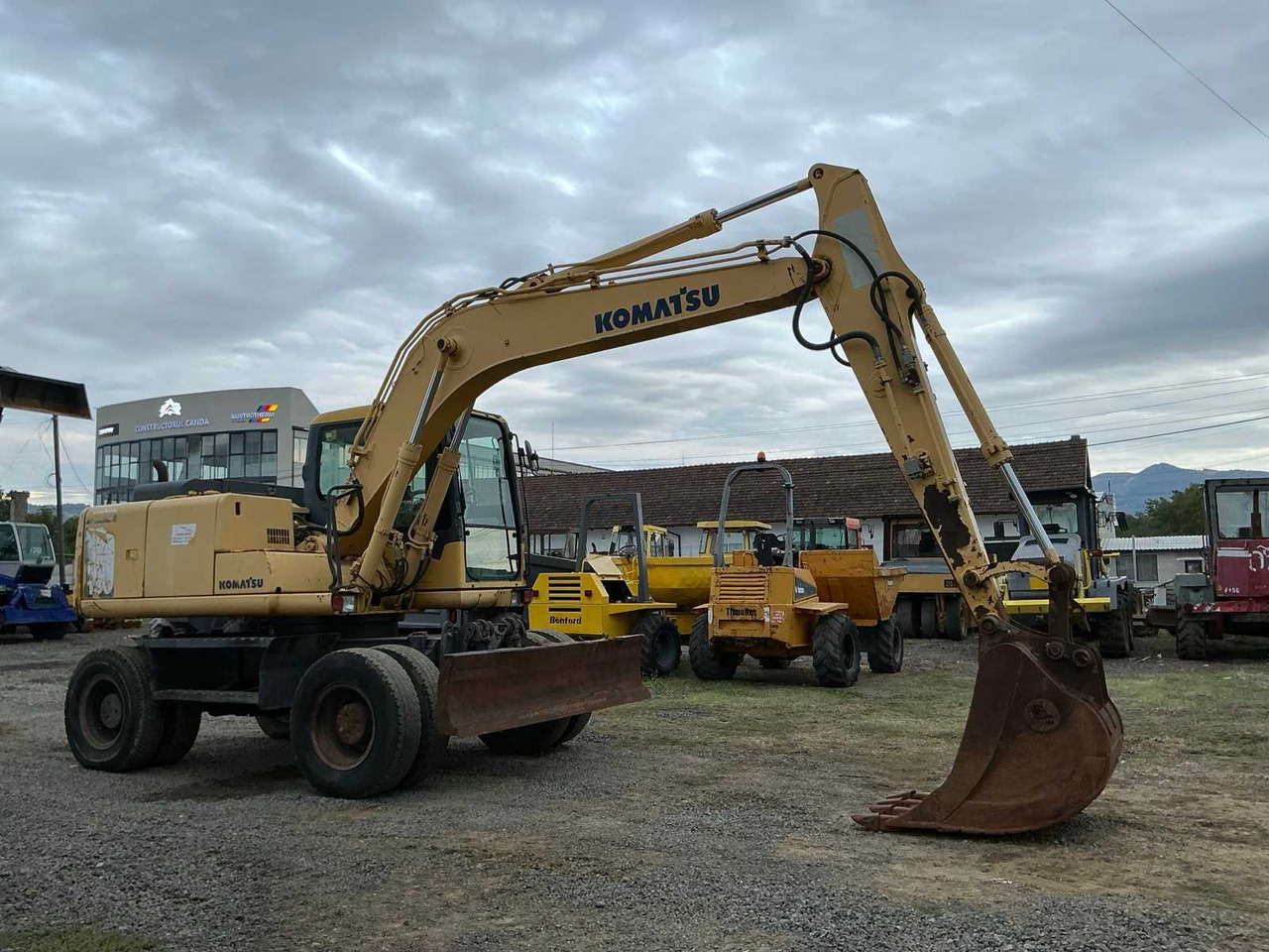 Komatsu PW 130 -7K - Τροχοφόρος εκσκαφέας: φωτογραφία 4 Komatsu PW 130 -7K - Τροχοφόρος εκσκαφέας: φωτογραφία 4