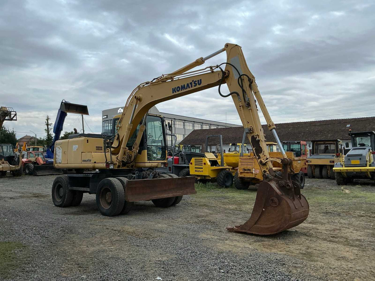 Komatsu PW 130 -7K - Τροχοφόρος εκσκαφέας: φωτογραφία 5 Komatsu PW 130 -7K - Τροχοφόρος εκσκαφέας: φωτογραφία 5
