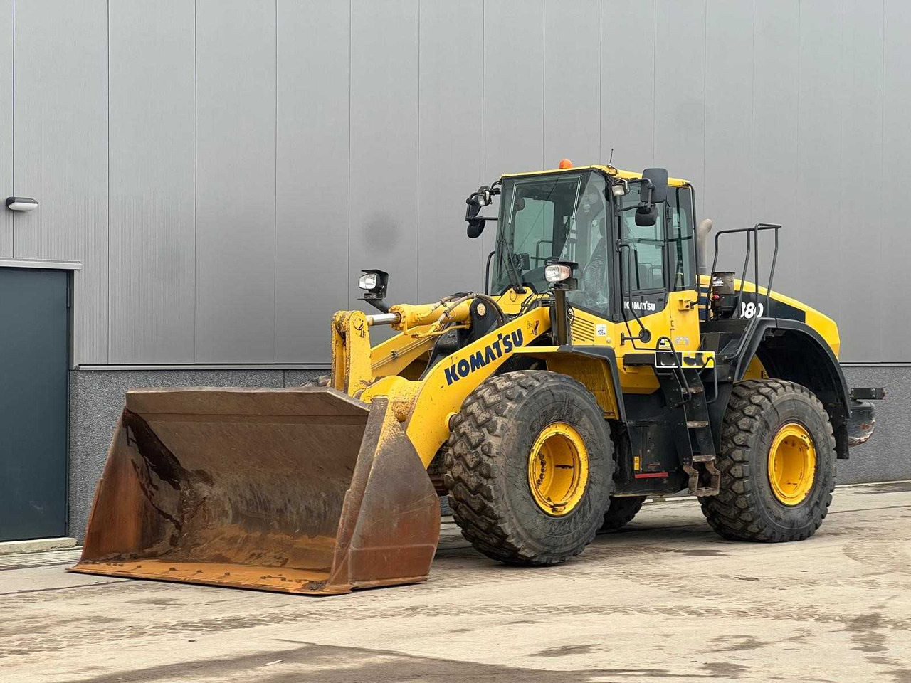 Komatsu WA380-7 - Ελαστιχοφόρος φορτωτής: φωτογραφία 1 Komatsu WA380-7 - Ελαστιχοφόρος φορτωτής: φωτογραφία 1