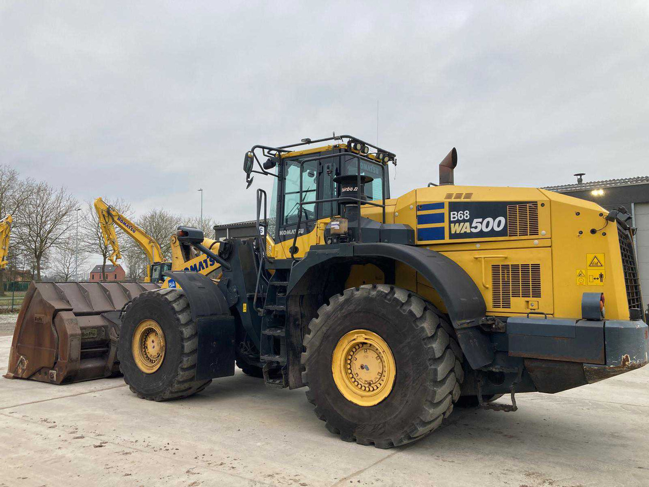 Komatsu WA500-8 - Ελαστιχοφόρος φορτωτής: φωτογραφία 2 Komatsu WA500-8 - Ελαστιχοφόρος φορτωτής: φωτογραφία 2