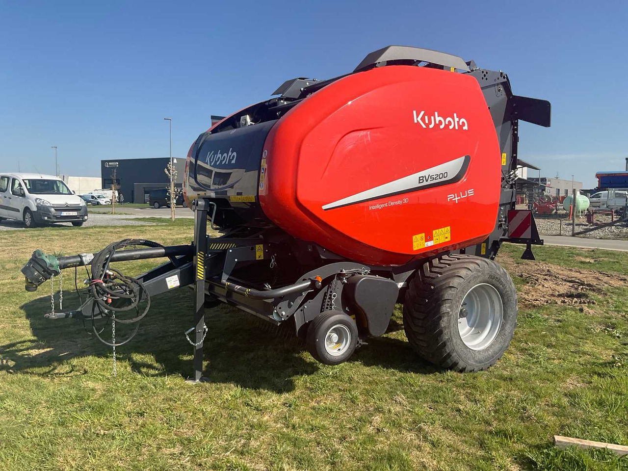 Kubota BV5200 - Χορτοδετική μηχανή στρόγγυλης μπάλας: φωτογραφία 1 Kubota BV5200 - Χορτοδετική μηχανή στρόγγυλης μπάλας: φωτογραφία 1