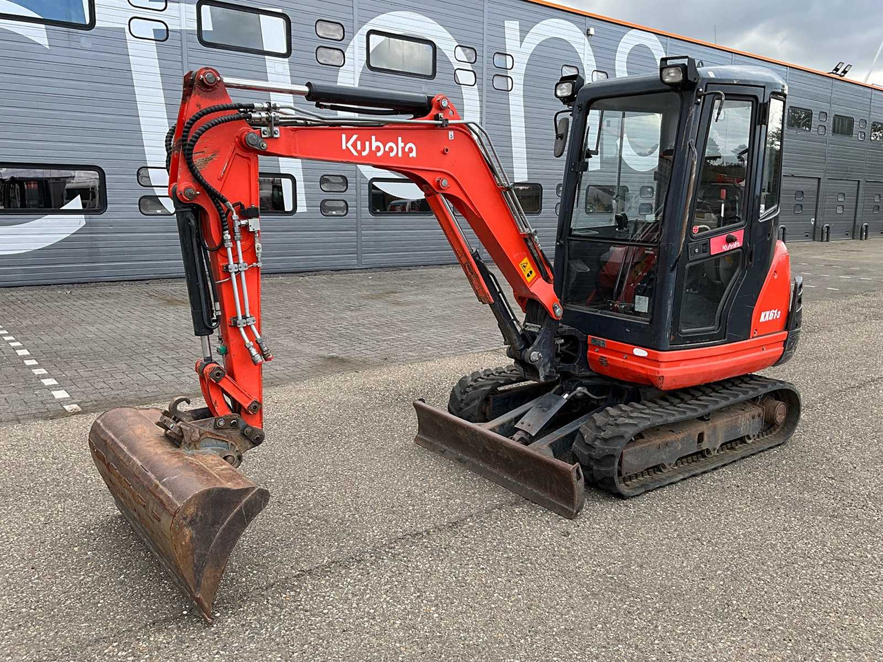 Kubota KX61-3 - Μίνι εκσκαφέας: φωτογραφία 1 Kubota KX61-3 - Μίνι εκσκαφέας: φωτογραφία 1