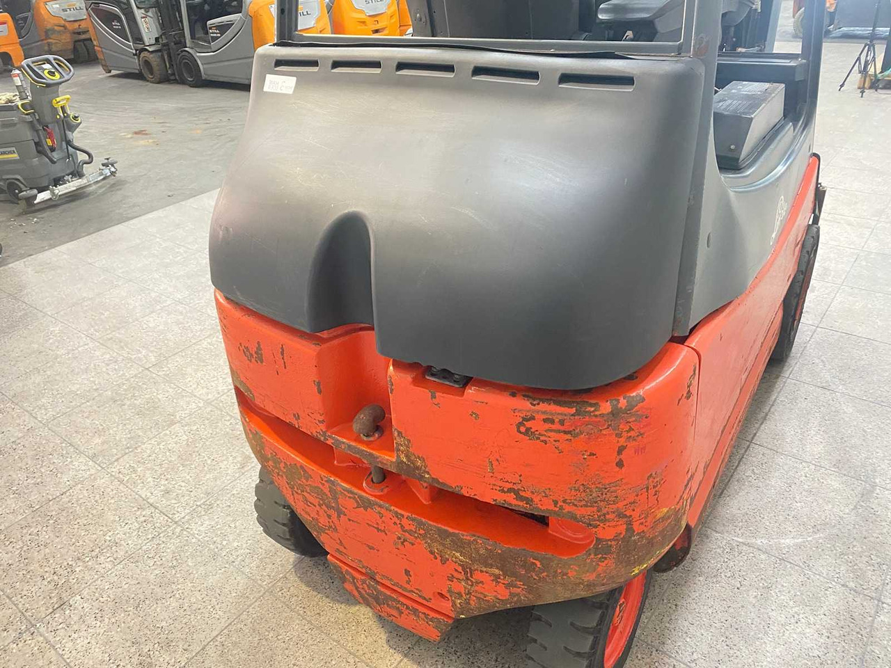 LINDE - 2002 - E 30/600 - FORKLIFT TRUCK - Περονοφόρο όχημα: φωτογραφία 5 LINDE - 2002 - E 30/600 - FORKLIFT TRUCK - Περονοφόρο όχημα: φωτογραφία 5