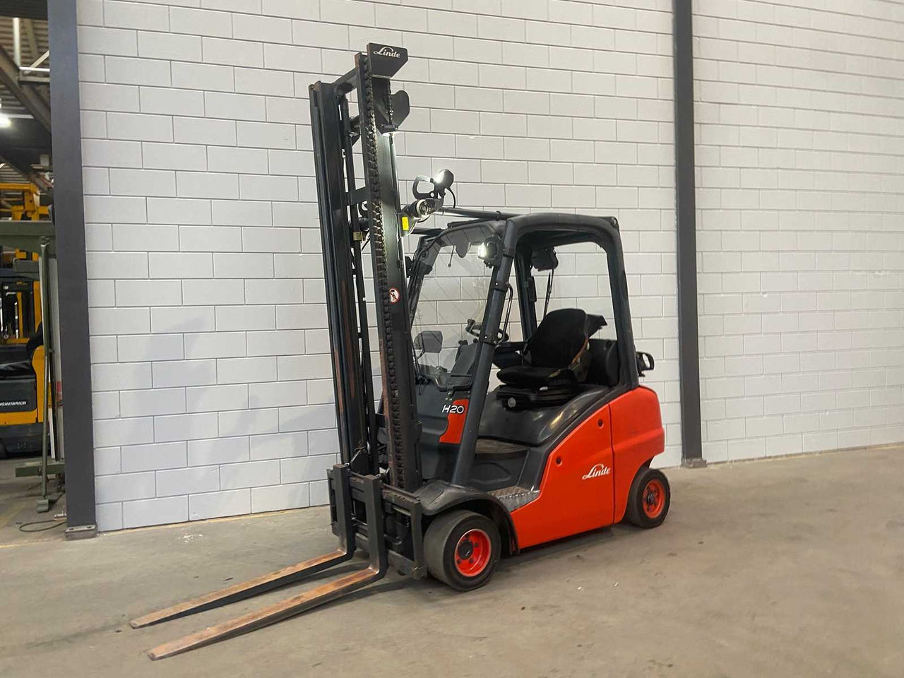 LINDE - 2013 - H20T - FORKLIFT TRUCK - SIDE-SHIFT - Περονοφόρο όχημα: φωτογραφία 1 LINDE - 2013 - H20T - FORKLIFT TRUCK - SIDE-SHIFT - Περονοφόρο όχημα: φωτογραφία 1