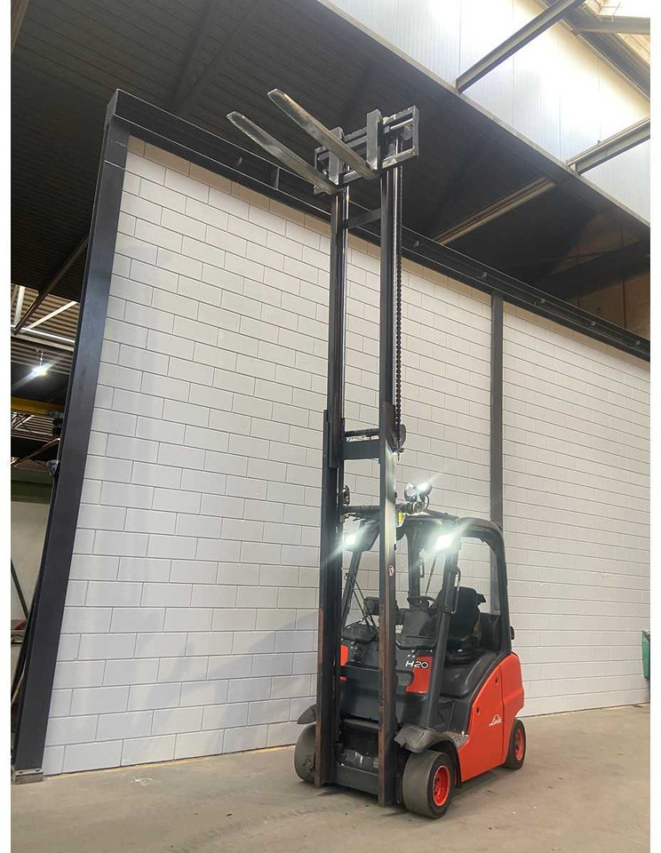 LINDE - 2013 - H20T - FORKLIFT TRUCK - SIDE-SHIFT - Περονοφόρο όχημα: φωτογραφία 4 LINDE - 2013 - H20T - FORKLIFT TRUCK - SIDE-SHIFT - Περονοφόρο όχημα: φωτογραφία 4