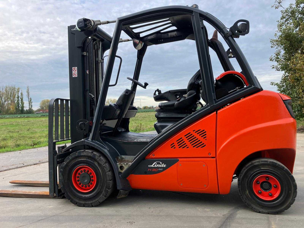LINDE H30T-02 FORKLIFT 2019 - Περονοφόρο όχημα: φωτογραφία 4 LINDE H30T-02 FORKLIFT 2019 - Περονοφόρο όχημα: φωτογραφία 4