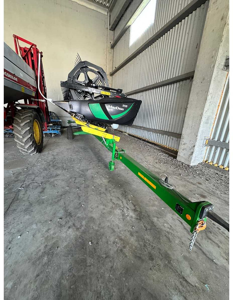 MACDON DRAPER HEADER D125 - Θεριζοαλωνιστική μηχανή: φωτογραφία 2 MACDON DRAPER HEADER D125 - Θεριζοαλωνιστική μηχανή: φωτογραφία 2