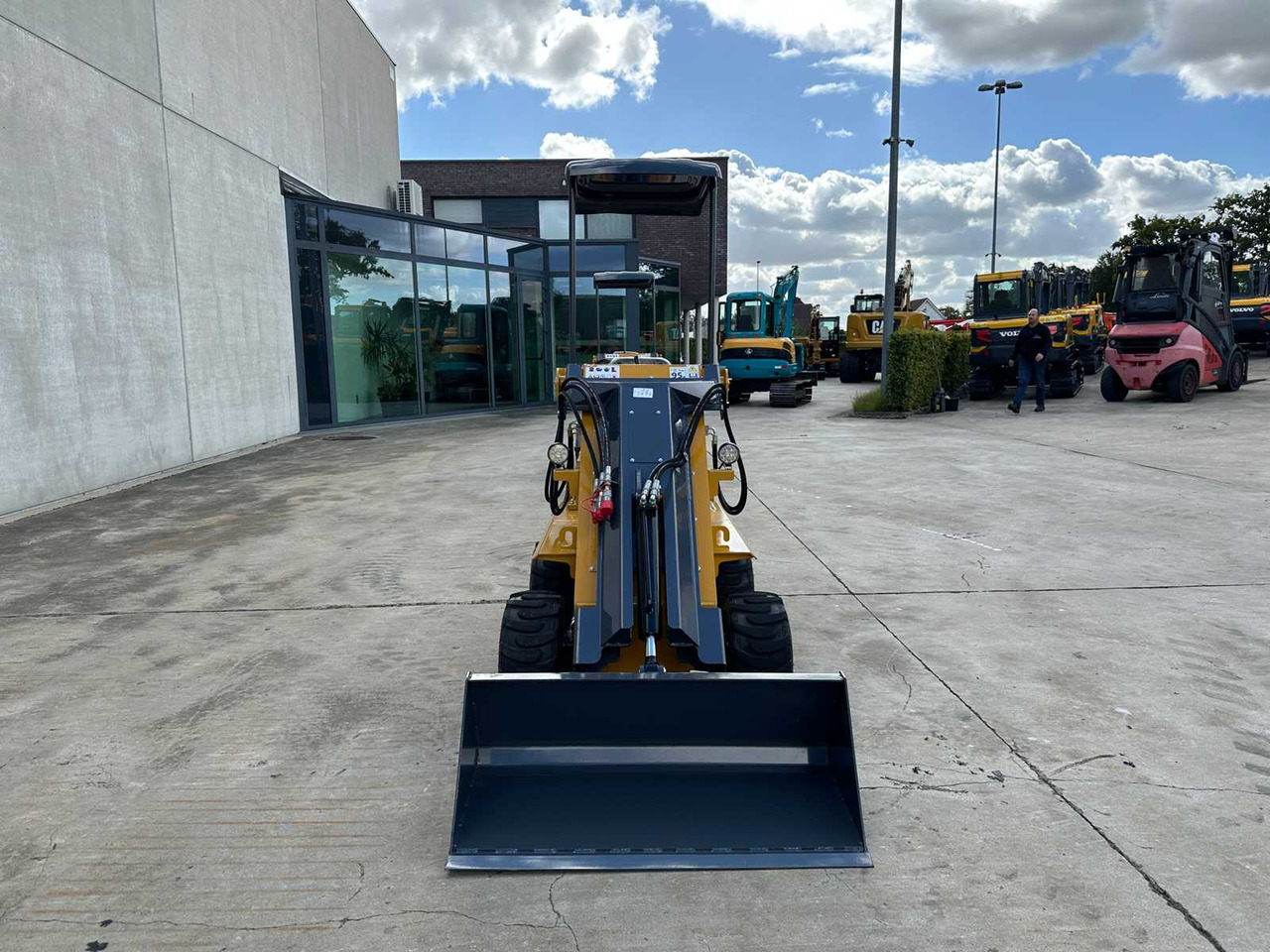 MACHPRO - 2025 - MP-S800 - MACHPRO MP-S800 - Ερπυστριοφόρος μικρός φορτωτής: φωτογραφία 2 MACHPRO - 2025 - MP-S800 - MACHPRO MP-S800 - Ερπυστριοφόρος μικρός φορτωτής: φωτογραφία 2