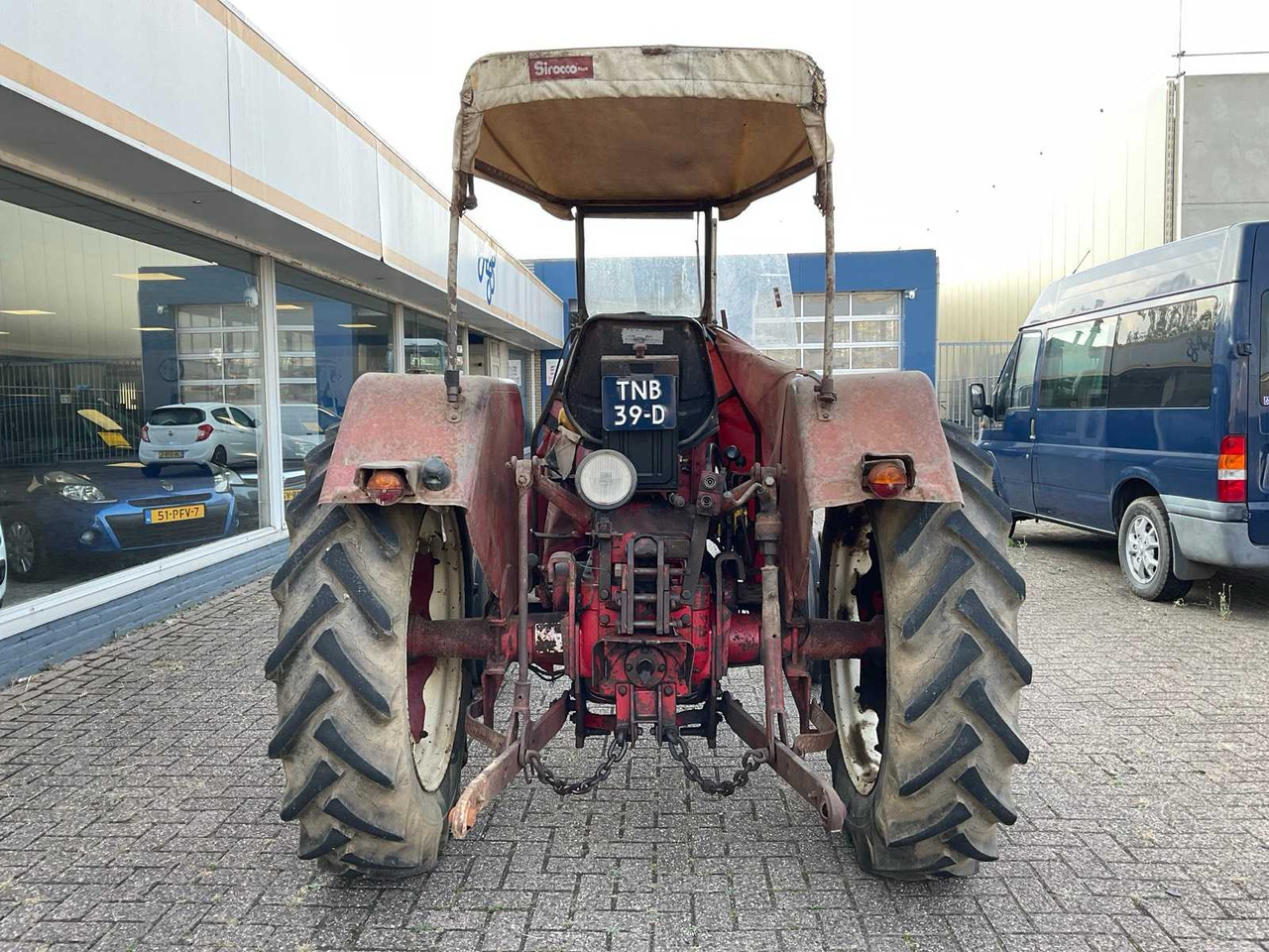 Mc Cormick D432 - Τρακτέρ: φωτογραφία 5 Mc Cormick D432 - Τρακτέρ: φωτογραφία 5