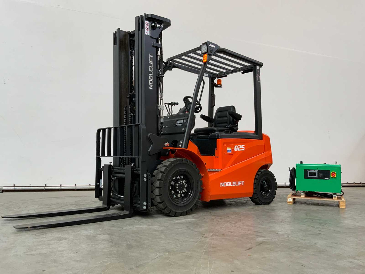 NOBLELIFT - 2024 - Q25-SERIES - 2.5T FORKLIFT ADJUSTABLE FORKS 4.8M - Περονοφόρο όχημα: φωτογραφία 4 NOBLELIFT - 2024 - Q25-SERIES - 2.5T FORKLIFT ADJUSTABLE FORKS 4.8M - Περονοφόρο όχημα: φωτογραφία 4