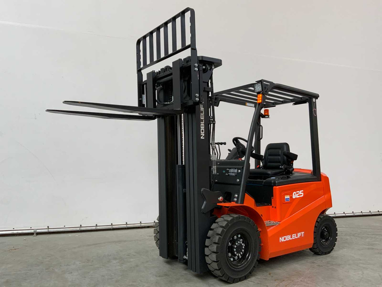 NOBLELIFT - 2024 - Q25-SERIES - 2.5T FORKLIFT ADJUSTABLE FORKS 4.8M - Περονοφόρο όχημα: φωτογραφία 2 NOBLELIFT - 2024 - Q25-SERIES - 2.5T FORKLIFT ADJUSTABLE FORKS 4.8M - Περονοφόρο όχημα: φωτογραφία 2
