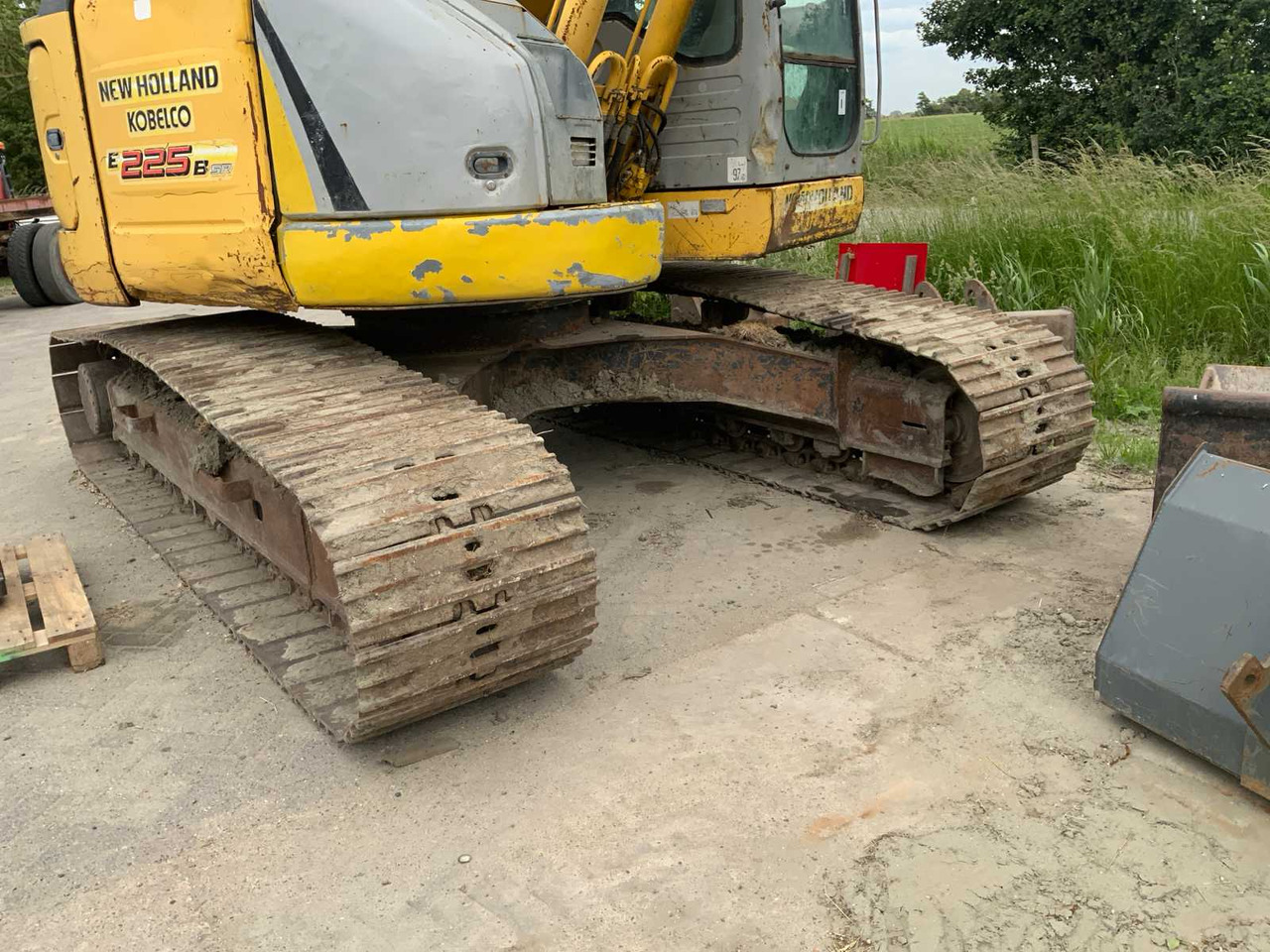 New Holland / Kobelco E225BSR - Ερπυστριοφόρος εκσκαφέας: φωτογραφία 3 New Holland / Kobelco E225BSR - Ερπυστριοφόρος εκσκαφέας: φωτογραφία 3