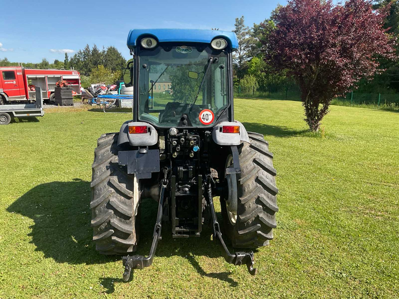 New Holland T4040N - Τρακτέρ: φωτογραφία 4 New Holland T4040N - Τρακτέρ: φωτογραφία 4
