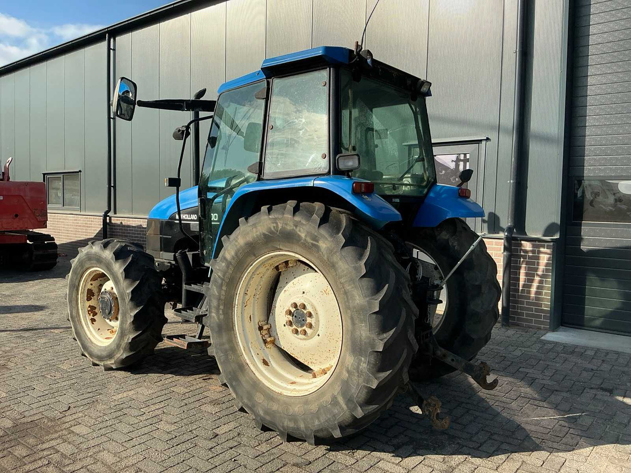 New Holland TS100 - Τρακτέρ: φωτογραφία 3 New Holland TS100 - Τρακτέρ: φωτογραφία 3