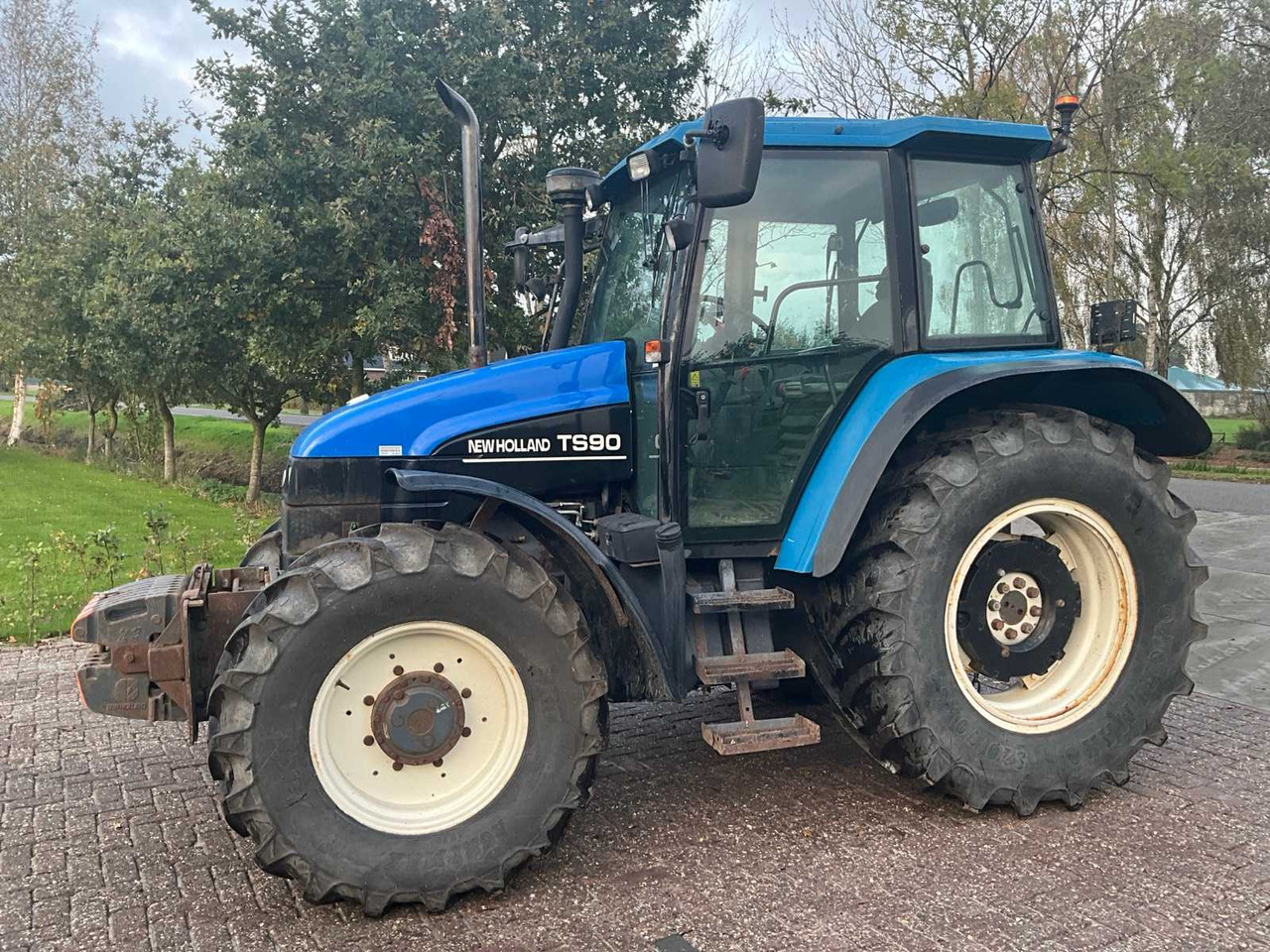 New holland TS90 - Τρακτέρ: φωτογραφία 5 New holland TS90 - Τρακτέρ: φωτογραφία 5