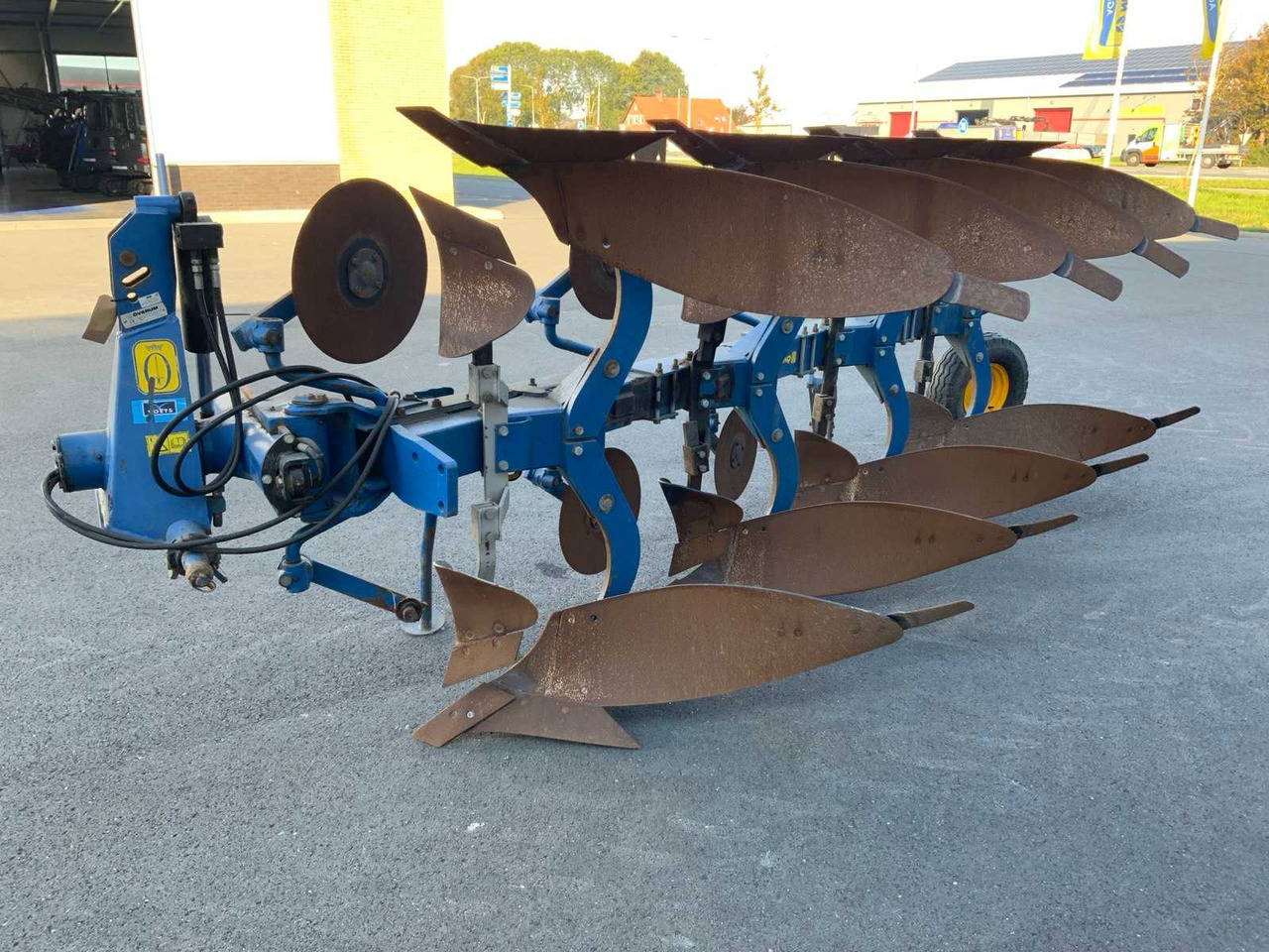 Overum CX 4100 F - Άροτρο: φωτογραφία 1 Overum CX 4100 F - Άροτρο: φωτογραφία 1