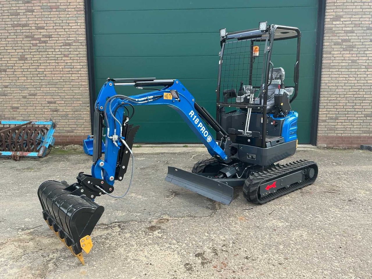 Rippa R18 Pro - Μίνι εκσκαφέας: φωτογραφία 1 Rippa R18 Pro - Μίνι εκσκαφέας: φωτογραφία 1
