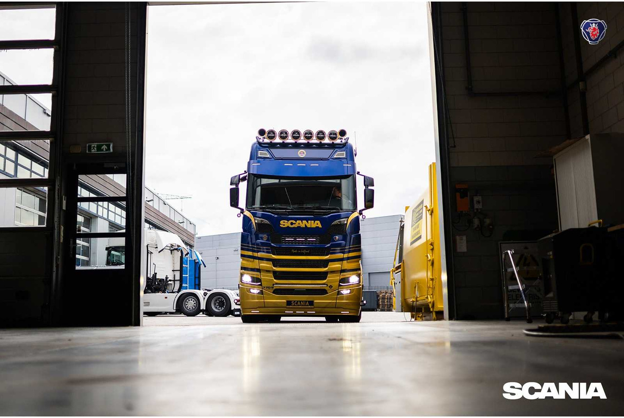 SCANIA 1 MILLION ZWOLLE - 770S 6X2 V8 – POWERED BY SCANIA - Φορτηγό: φωτογραφία 2 SCANIA 1 MILLION ZWOLLE - 770S 6X2 V8 – POWERED BY SCANIA - Φορτηγό: φωτογραφία 2