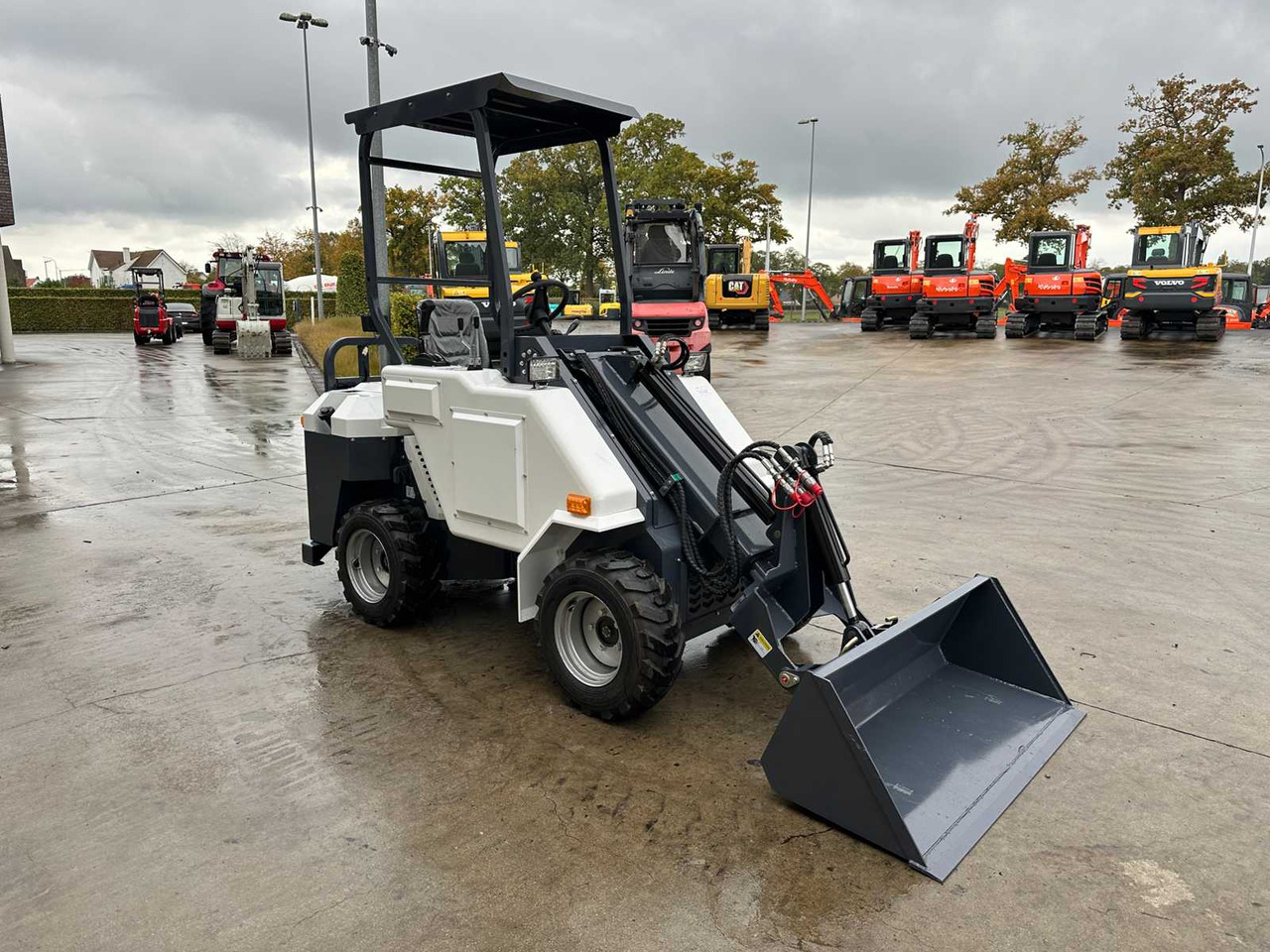 SDLOOL - 2025 - SL-S30 - SKID STEER LOADER - Ερπυστριοφόρος μικρός φορτωτής: φωτογραφία 4 SDLOOL - 2025 - SL-S30 - SKID STEER LOADER - Ερπυστριοφόρος μικρός φορτωτής: φωτογραφία 4