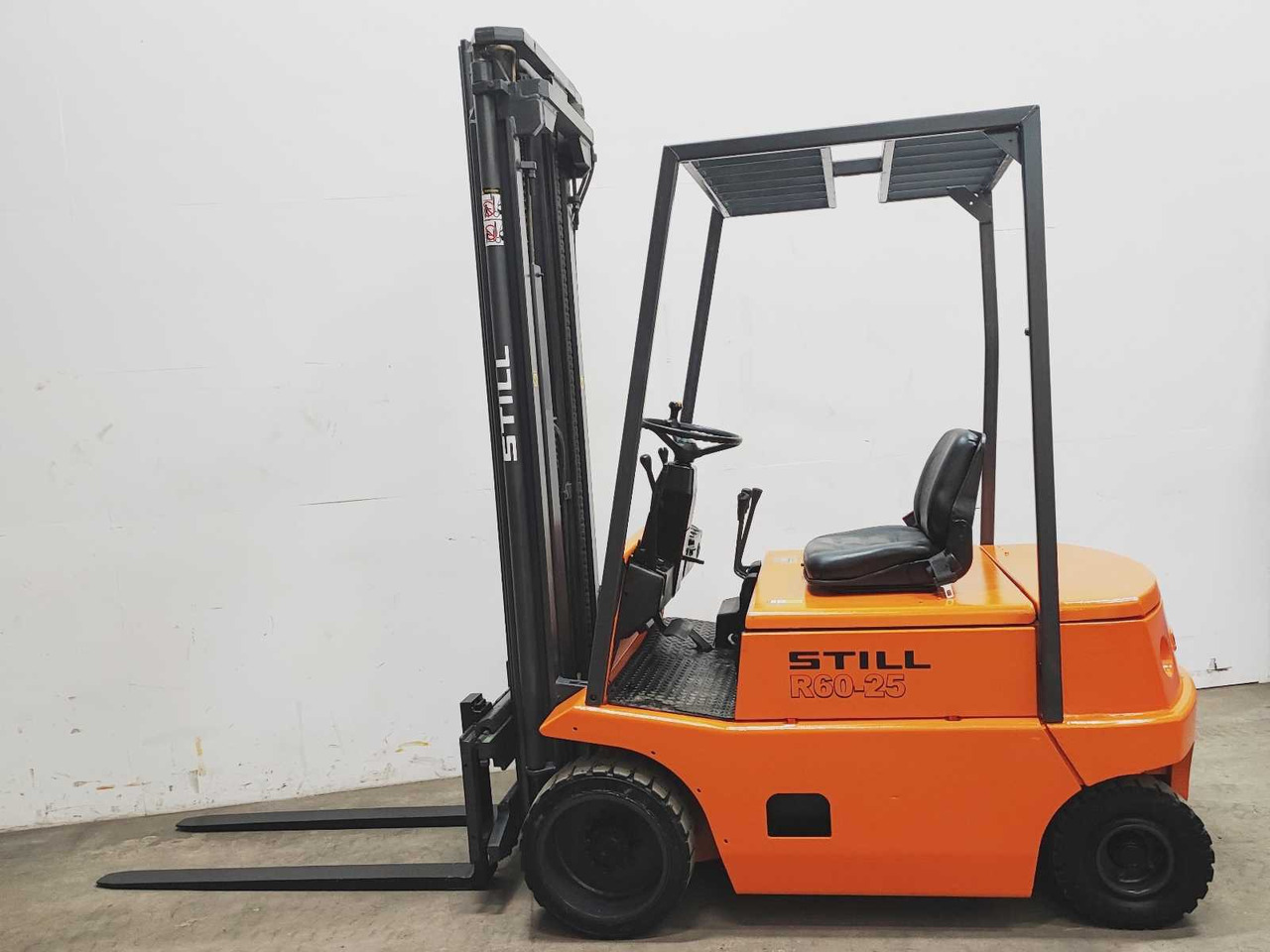 STILL - 1994 - R60-25 - FORKLIFT TRUCK - Περονοφόρο όχημα: φωτογραφία 4 STILL - 1994 - R60-25 - FORKLIFT TRUCK - Περονοφόρο όχημα: φωτογραφία 4
