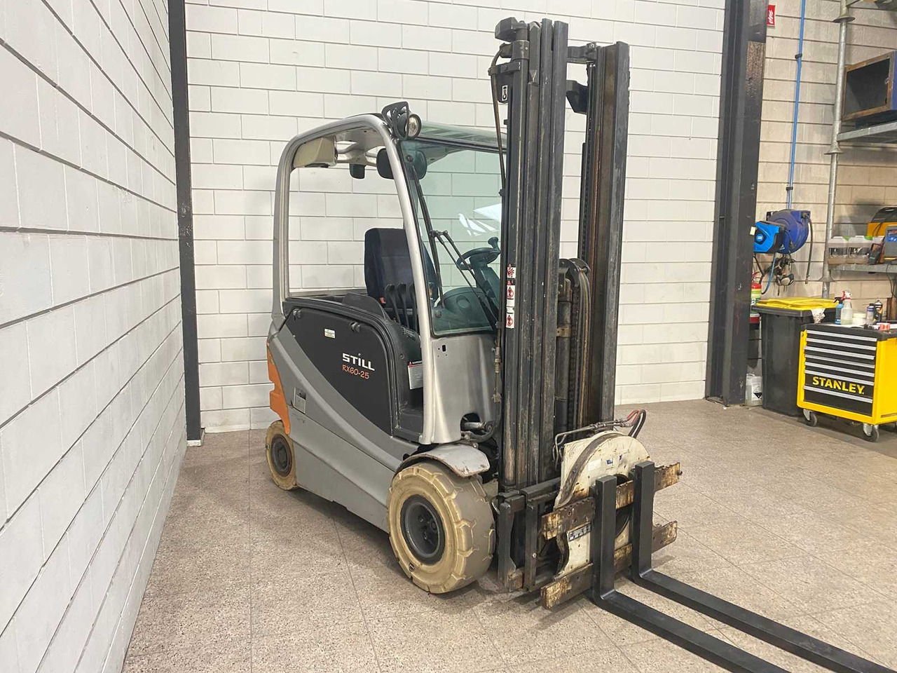 STILL - 2008 - RX60-25 - FORKLIFT TRUCK - Περονοφόρο όχημα: φωτογραφία 2 STILL - 2008 - RX60-25 - FORKLIFT TRUCK - Περονοφόρο όχημα: φωτογραφία 2